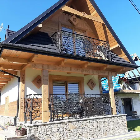 Na Brzyzku Z Jacuzzi I Widokiem شاليه