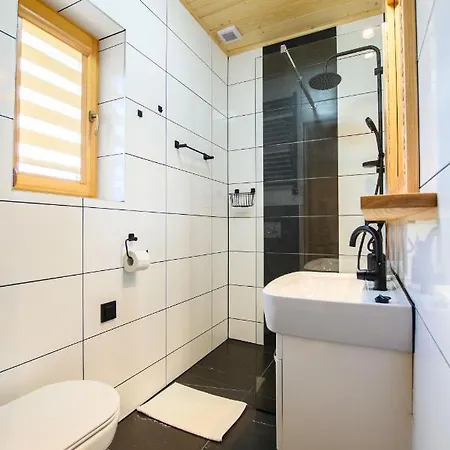 Na Brzyzku Z Jacuzzi I Widokiem شاليه *