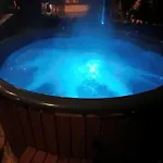 Na Brzyzku Z Jacuzzi I Widokiem Na Gory