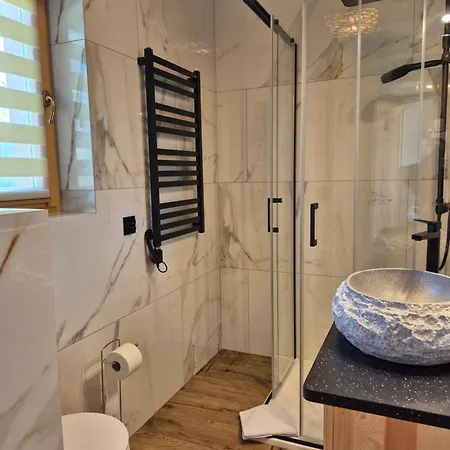Na Brzyzku Z Jacuzzi I Widokiem Na Góry *