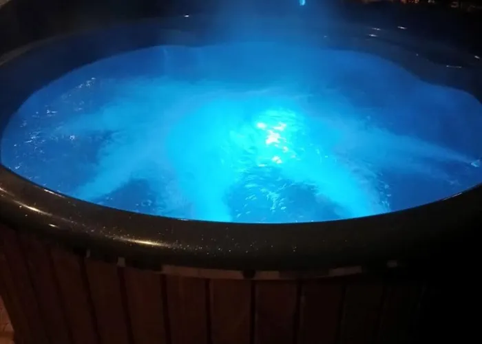 Na Brzyzku Z Jacuzzi I Widokiem Na Gory